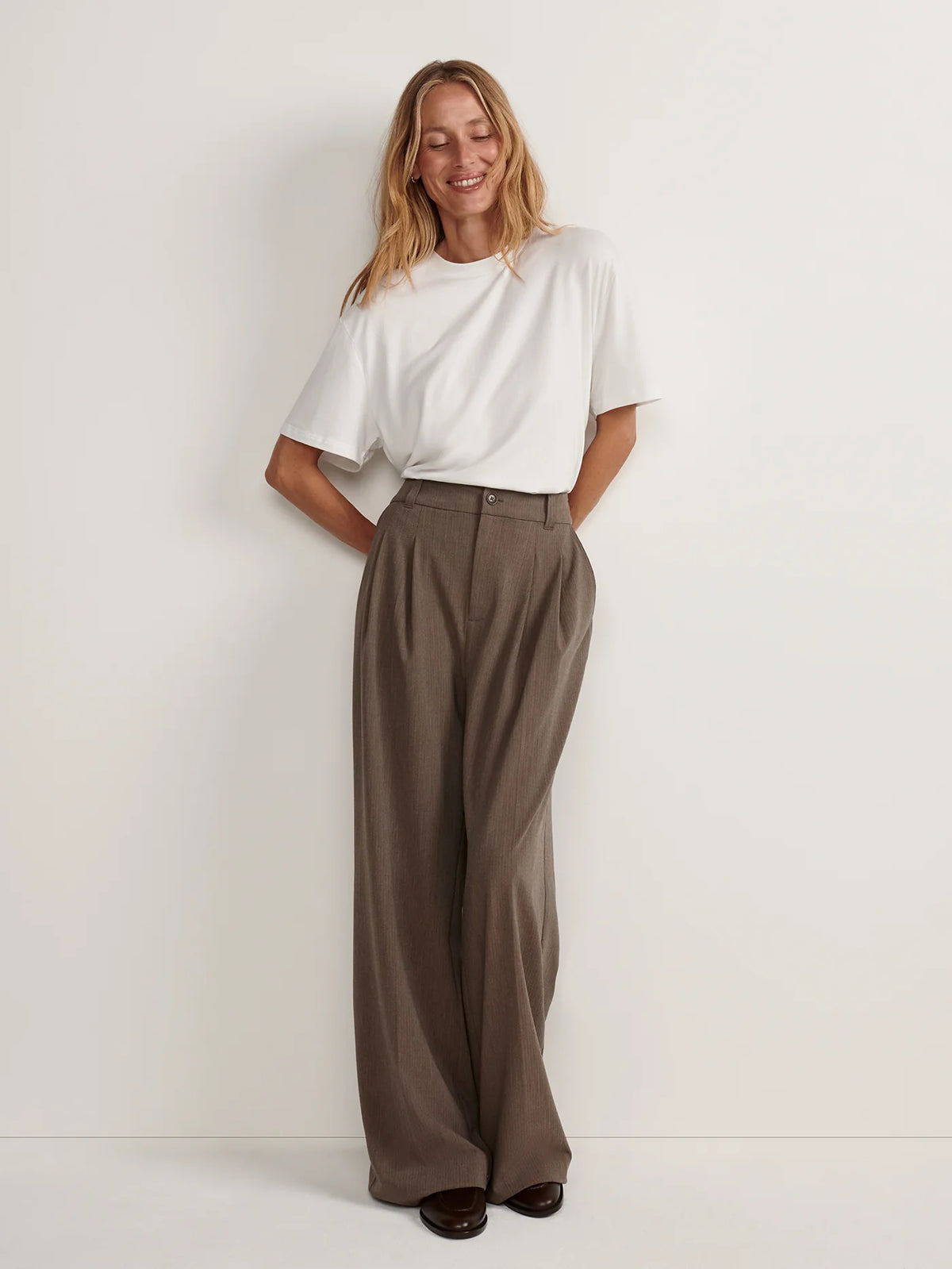 Textured Pinstripe Pleated Wide Leg Trouser Long