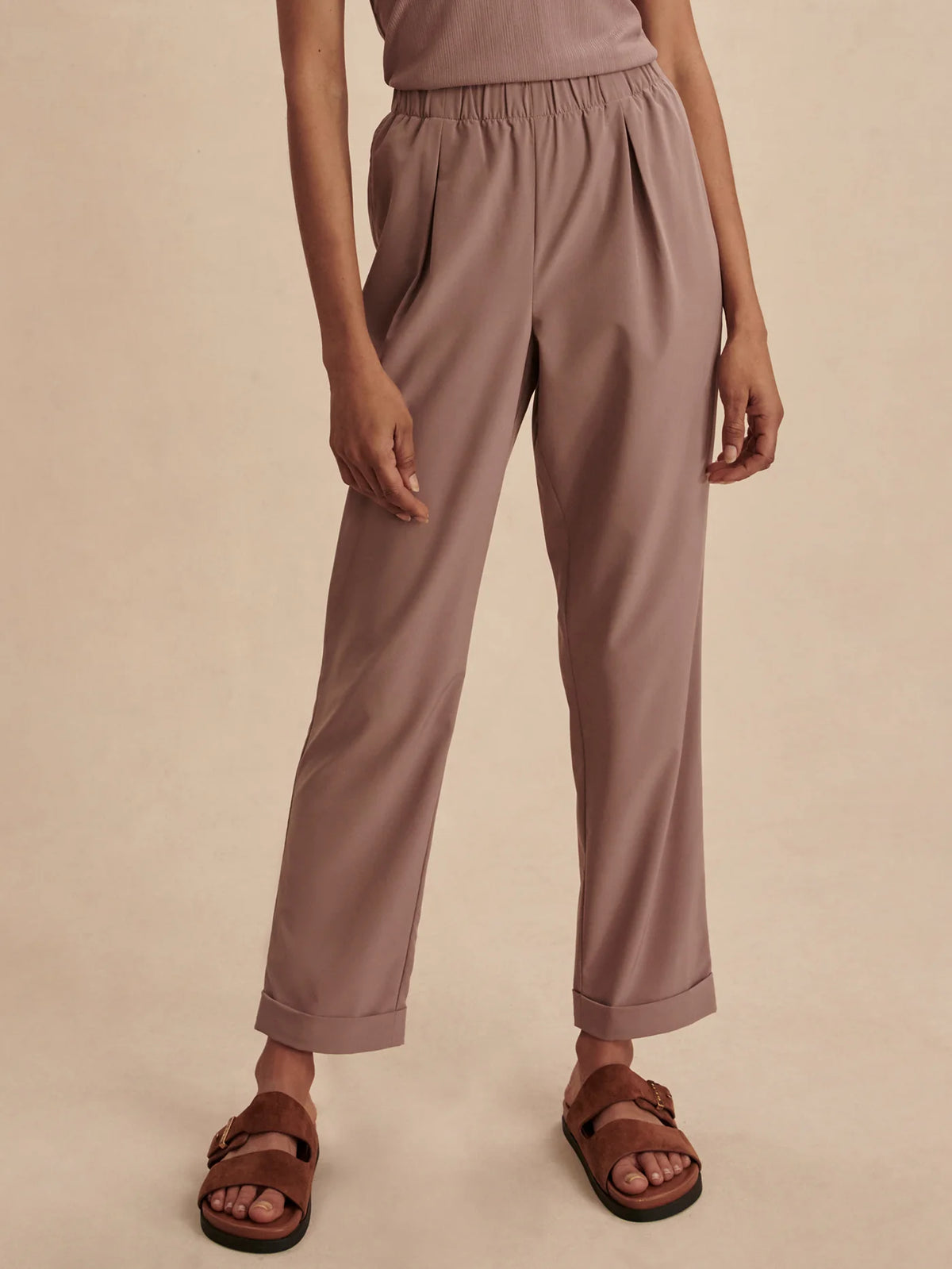 Lightweight Stretch Pleated Travel Pant Regular